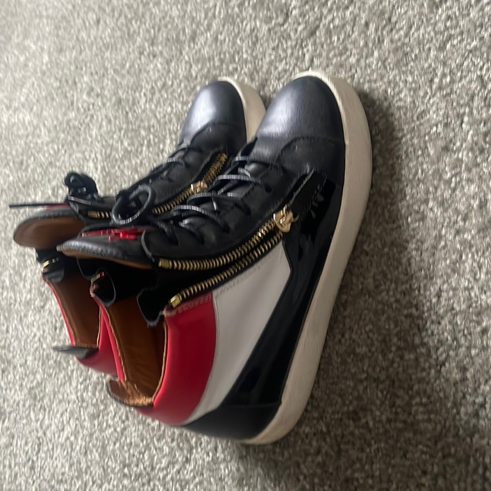 100% Authentic Men’s Giuseppe Zanotti Shoes